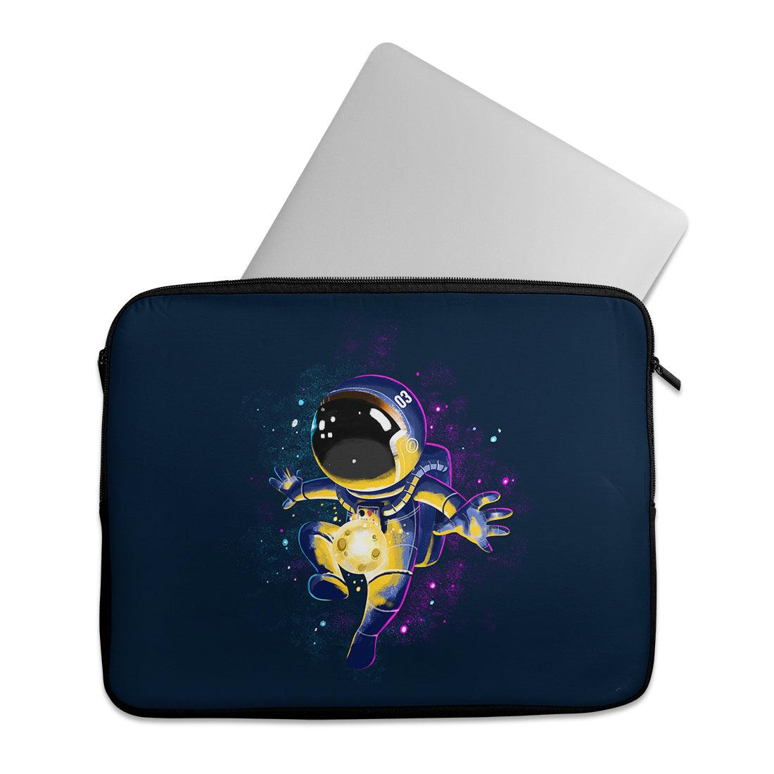 Laptop Sleeve Football Astronaut - CANVAEGYPT